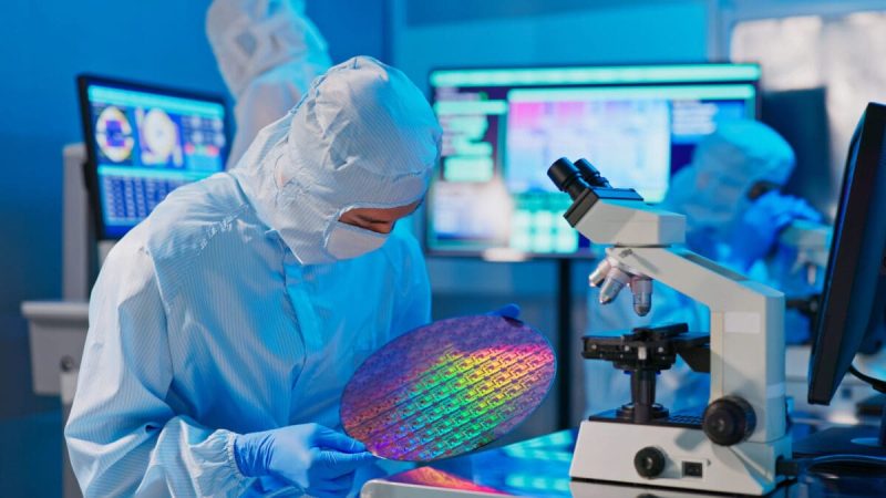Apple, Google e até a NVIDIA estão de olho na Intel para fugir da dependência da TSMC