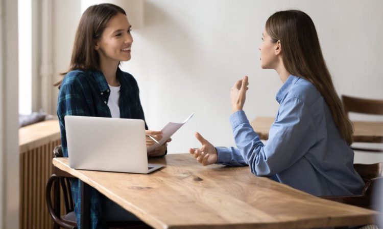 Primeiro emprego: 7 dicas para se destacar na entrevista em 2026