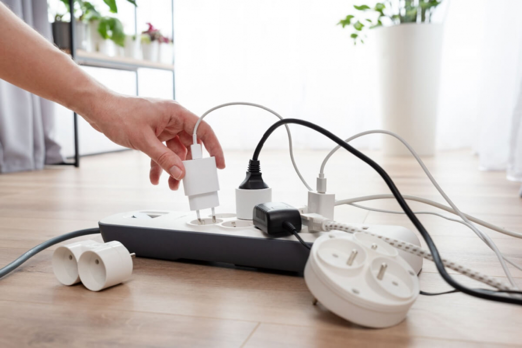 5 dicas para evitar acidentes com eletricidade em casa