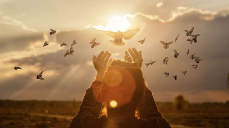 5 orações poderosas para renovar a esperança e afastar o medo