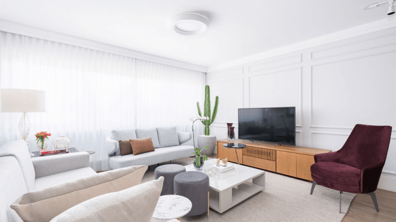 Boiserie na decoração: veja como aplicar essa tendência nos ambientes