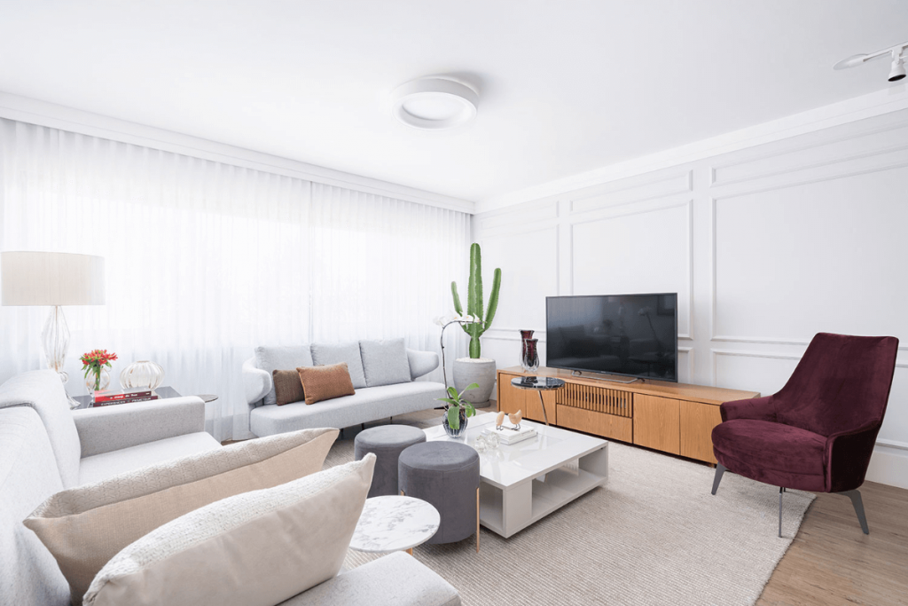 Boiserie na decoração: veja como aplicar essa tendência nos ambientes