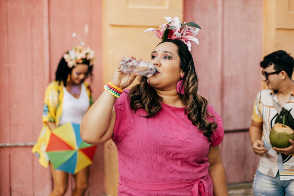 Carnaval com saúde: 9 cuidados essenciais para curtir a folia