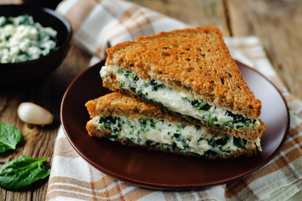 Espinafre com ricota: 4 lanches deliciosos e saudáveis para o café da tarde
