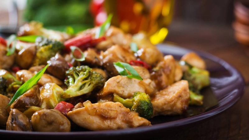 Frango com legumes: refeição saudável e fácil em menos de 40 minutos