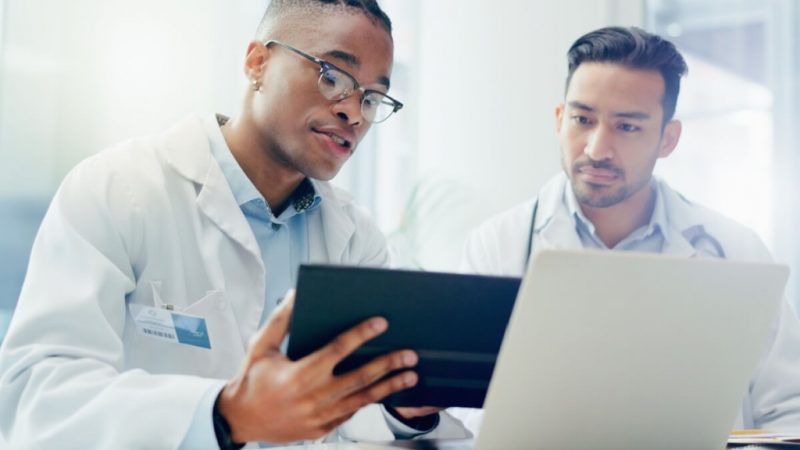 Gestão de clínicas: entenda por que a excelência técnica já não garante lucro no Brasil