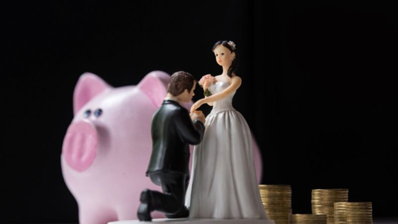 Pensando em casar? Saiba como se planejar financeiramente