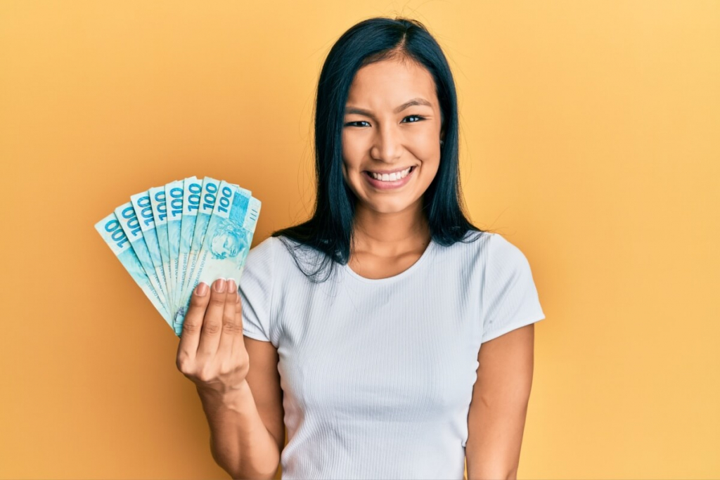 Recebeu o 13º salário? Veja 4 dicas usá-lo com consciência