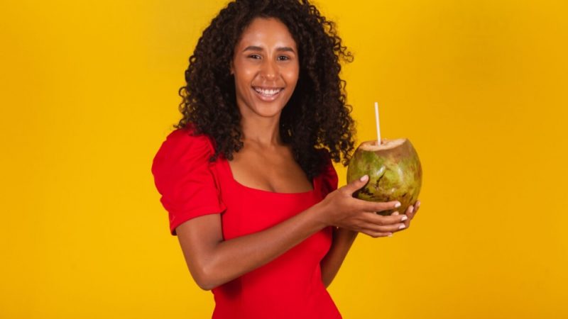 Ressaca: veja alimentos e bebidas para recuperar o bem-estar