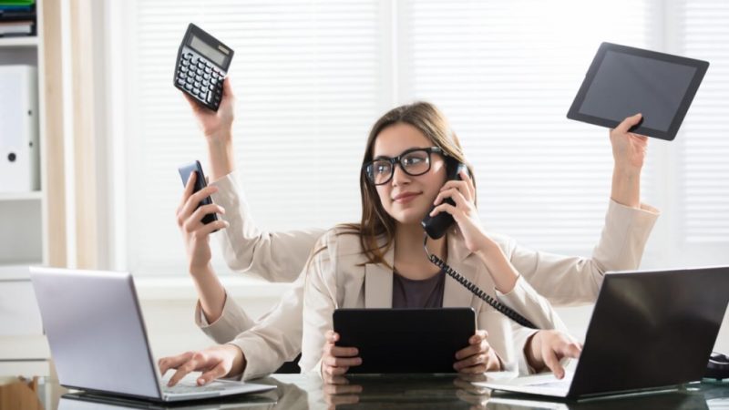 Saiba como lidar com a sobrecarga de decisões no trabalho