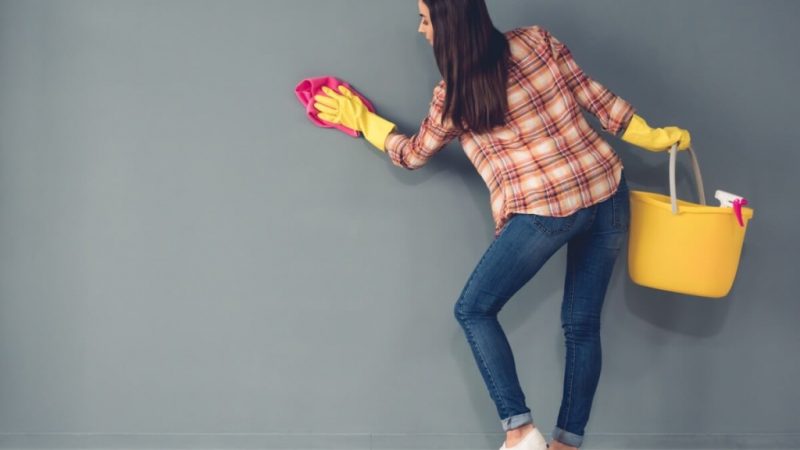 5 dicas para limpar as paredes conforme o tipo de tinta