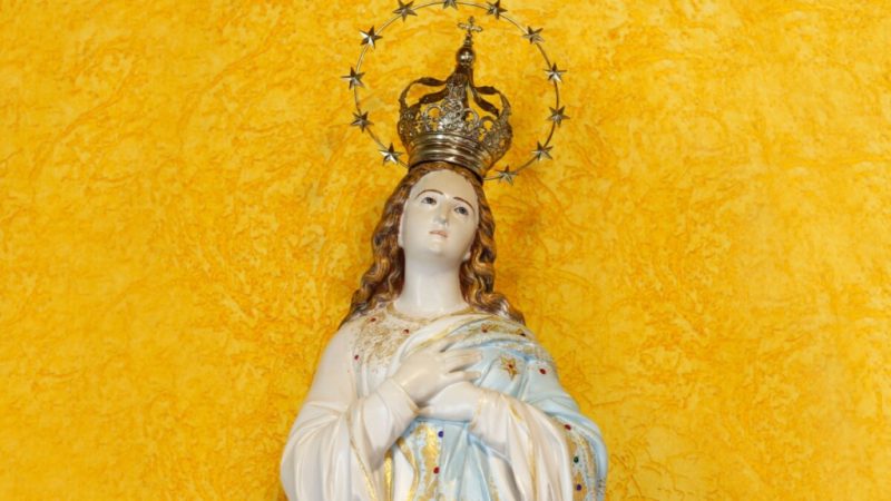 5 santos portugueses idolatrados no Brasil