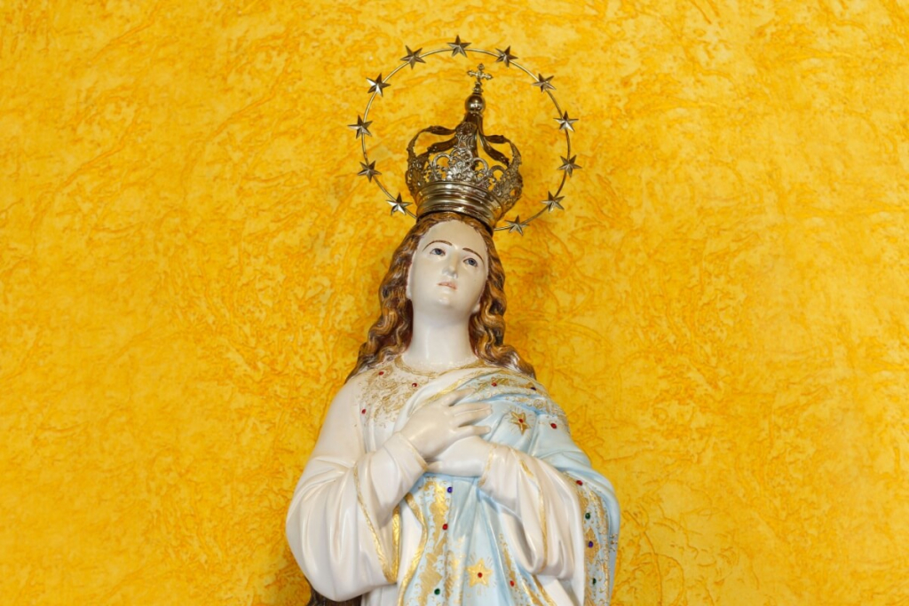 5 santos portugueses idolatrados no Brasil