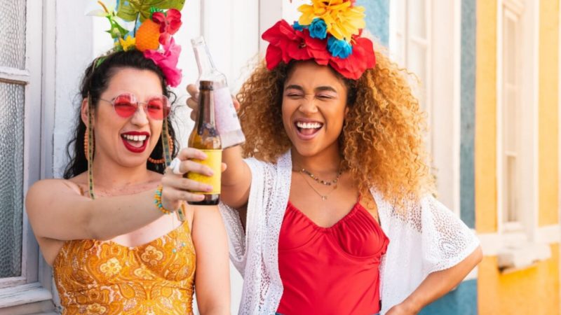 6 dicas para evitar problemas gastrointestinais no Carnaval