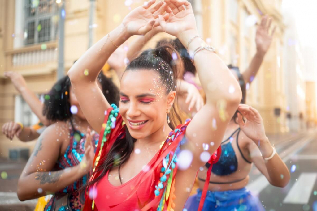 7 pecados do Carnaval: veja erros que sabotam a saúde para evitar