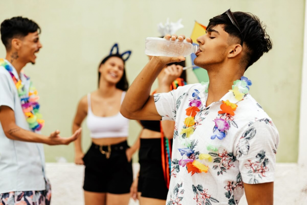 8 cuidados básicos para curtir o Carnaval sem perder de vista a saúde
