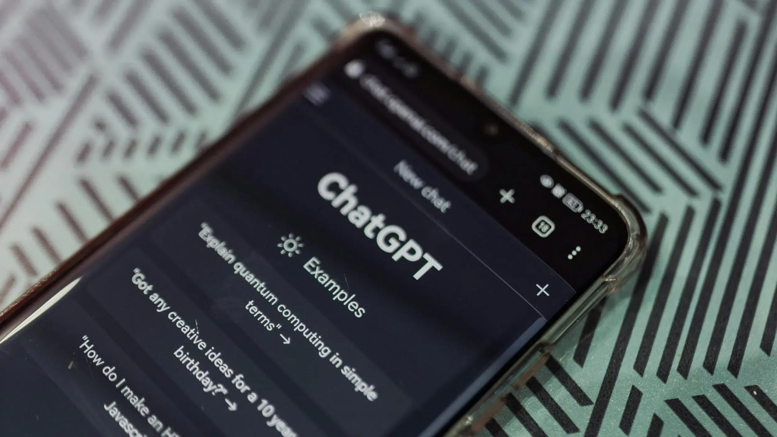 Acabou a paz: OpenAI começará a exibir anúncios no ChatGPT (e concorrentes já estão zuando)