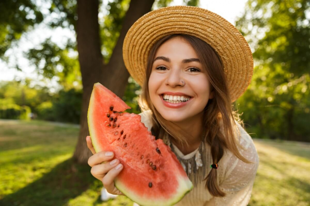 Calor extremo: veja alimentos e bebidas aliados da saúde no verão