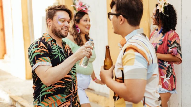 Carnaval sem sustos: 7 cuidados essenciais para quem tem hipertensão ou diabetes