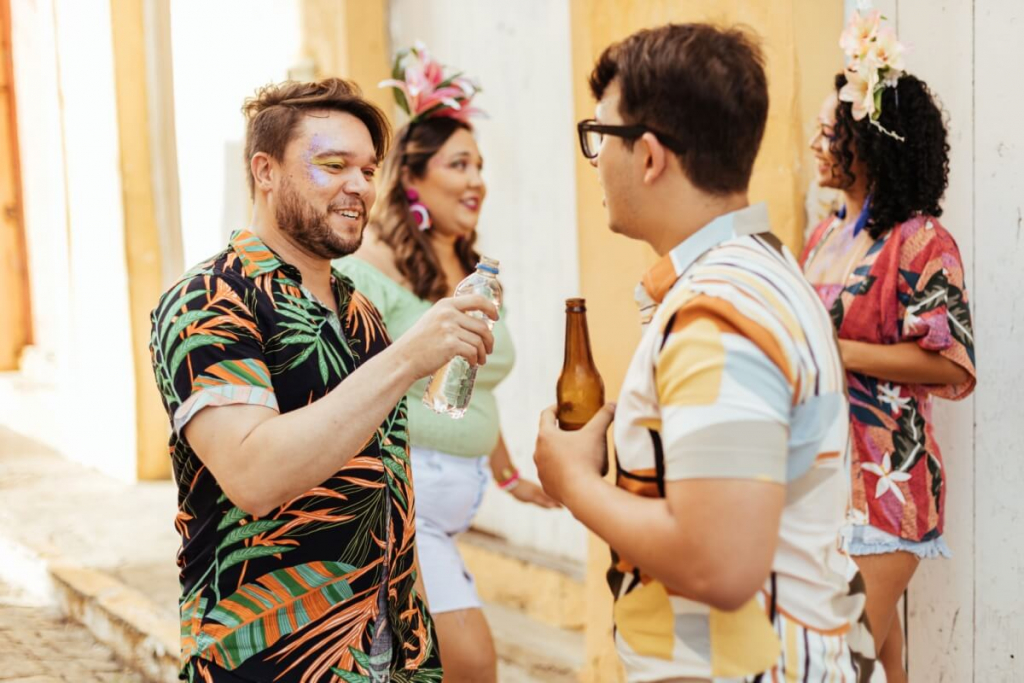 Carnaval sem sustos: 7 cuidados essenciais para quem tem hipertensão ou diabetes