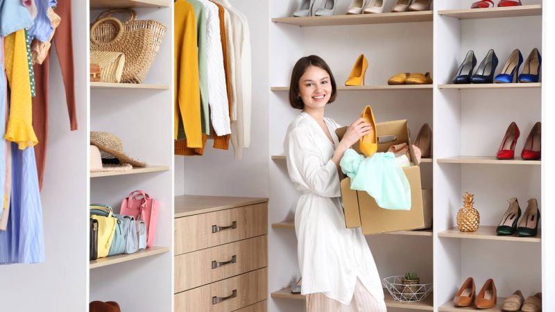 Deixar seu guarda-roupa desorganizado atrapalha decisões diárias mais do que parece
