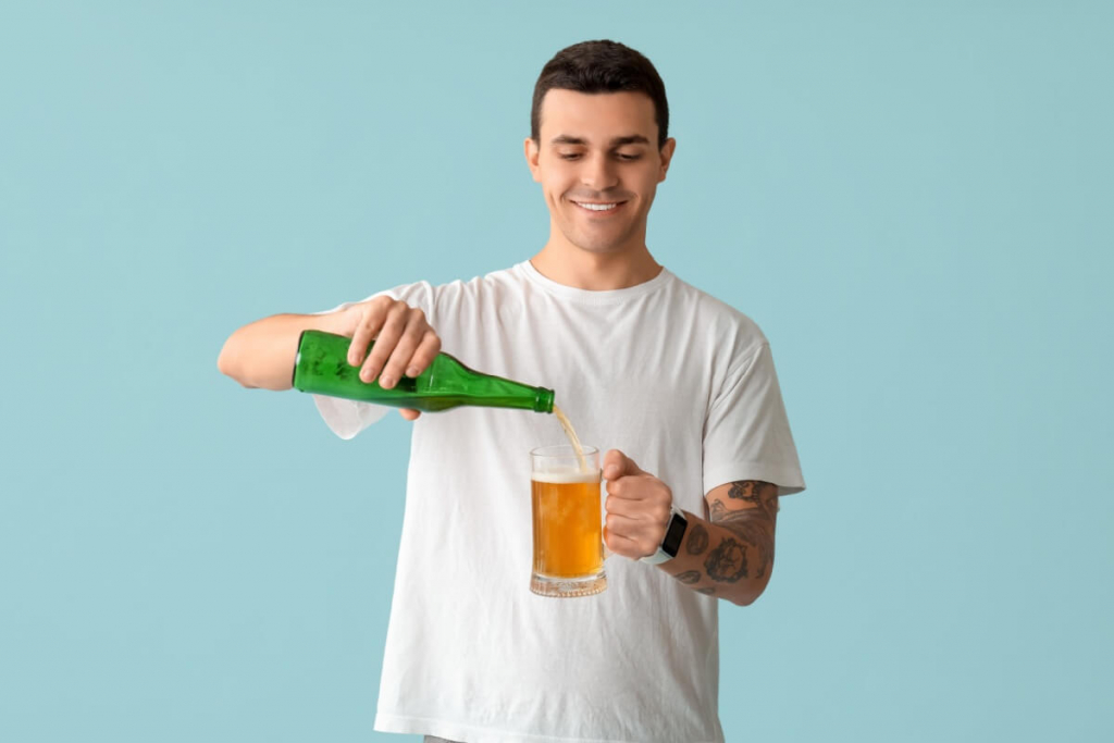 Dia da ressaca: veja o que comer e beber para se recuperar mais rápido