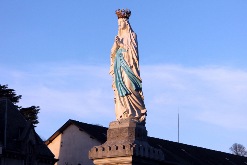 Dia de Nossa Senhora de Lourdes: 5 orações para pedir fé, proteção e saúde