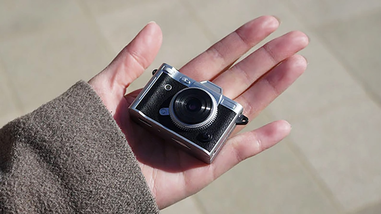 Haru Mini é a câmera retrô de 20 MP que cabe na palma da mão