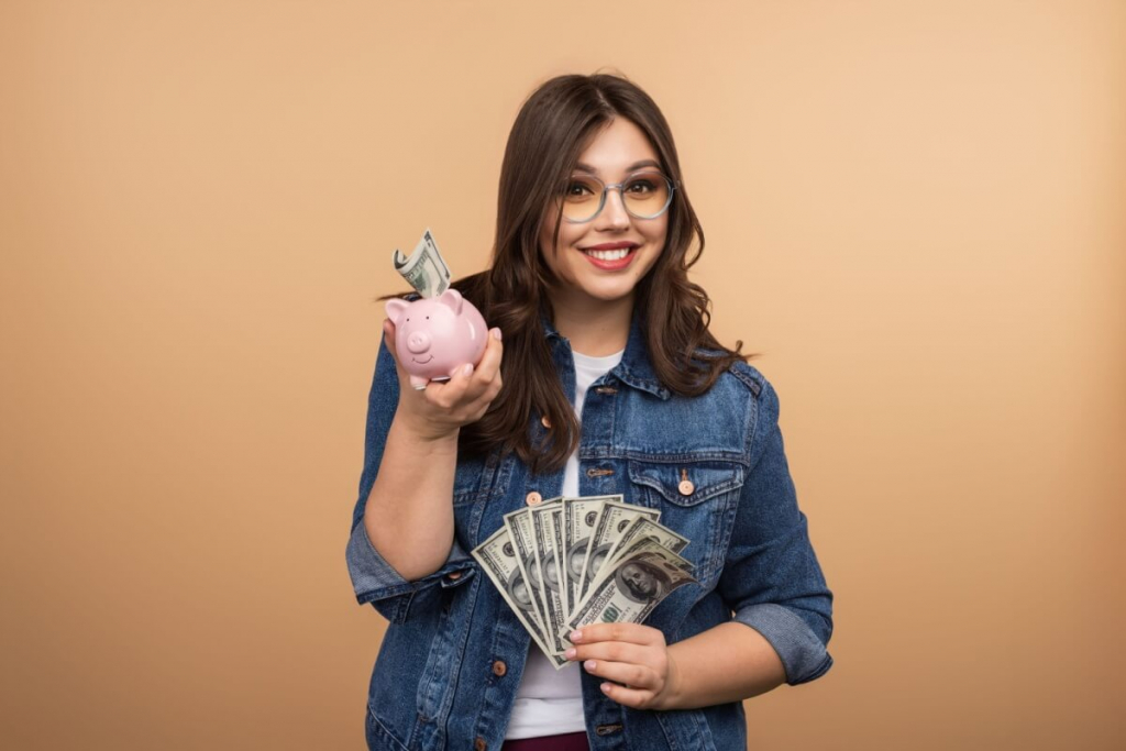 5 erros financeiros que jovens profissionais cometem no início da carreira