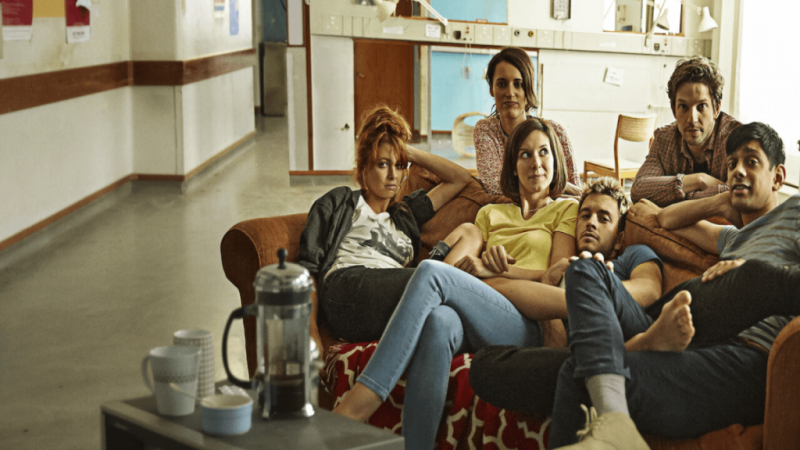5 séries curtinhas para maratonar em março de 2026