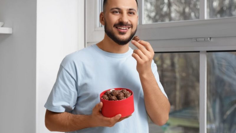 Chocolate na Páscoa: veja como escolher opções que oferecem mais benefícios à saúde