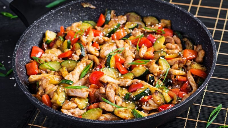 Jantar saudável: 3 receitas leves e práticas para o dia a dia