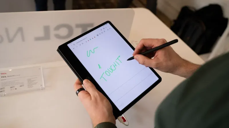 TCL apresenta nova linha de tablets na MWC 2026