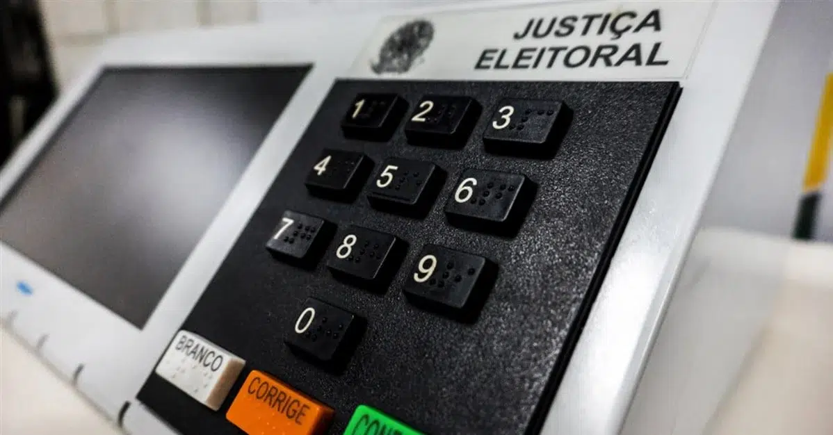 TSE proibirá que IA recomende candidatos durante eleições 2026, mesmo que o pedido parta do usuário