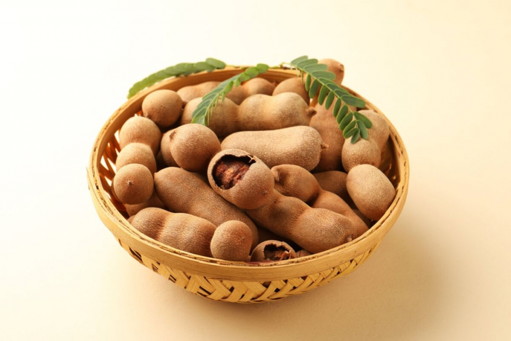 Tamarindo: 6 benefícios do fruto agridoce para a saúde