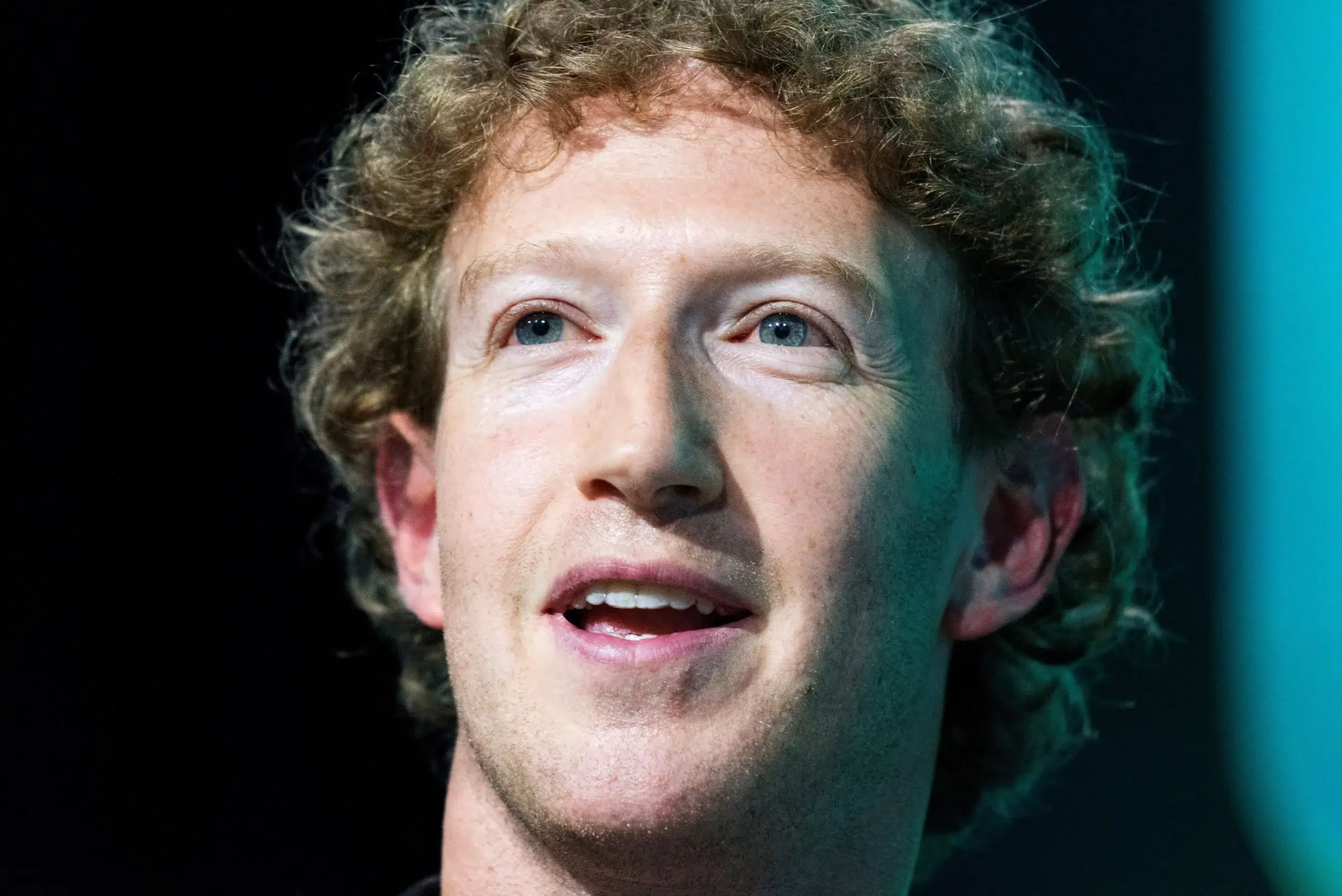 Zuckerberg testa assistente de IA para gerir a Meta e eliminar intermediários