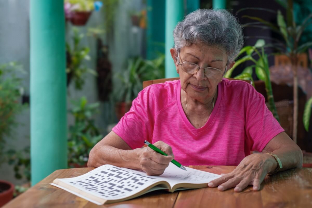 5 benefícios da estimulação cognitiva para os idosos
