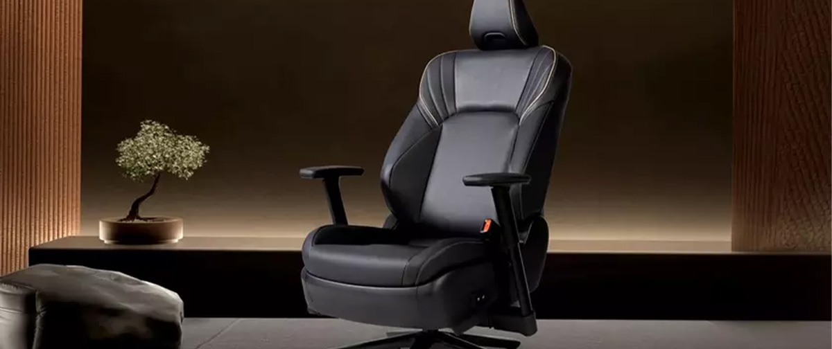 A Toyota transformou o banco do Crown em uma cadeira de escritório com aquecimento, ventilação e porta USB