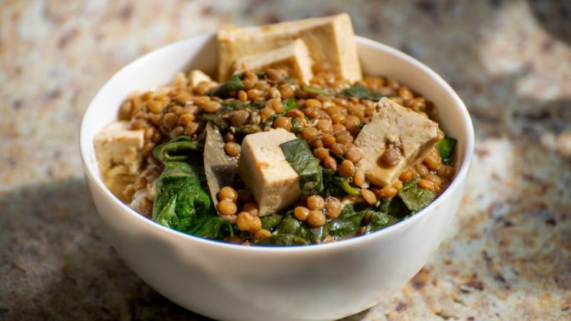 Almoço saudável: 5 receitas ricas em proteínas vegetais para o dia a dia