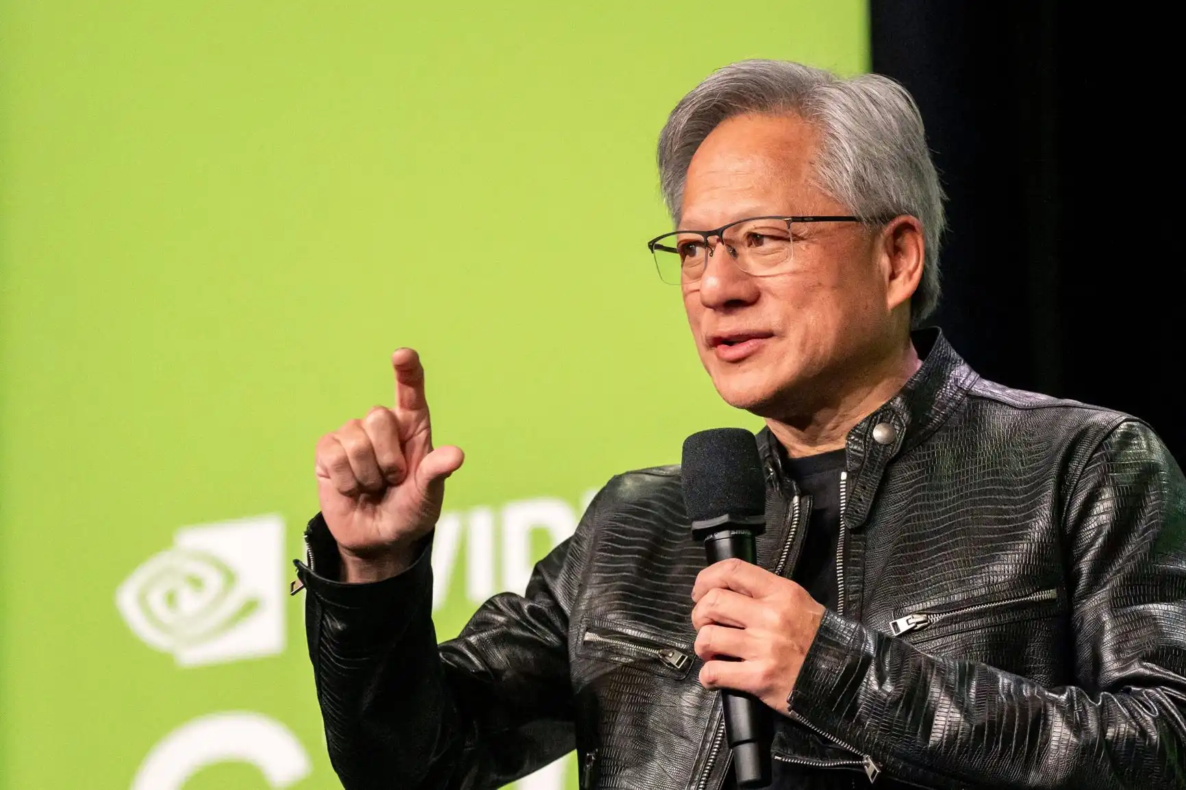 NVIDIA deixou de ser só fabricante de chips e virou a maior financiadora da IA