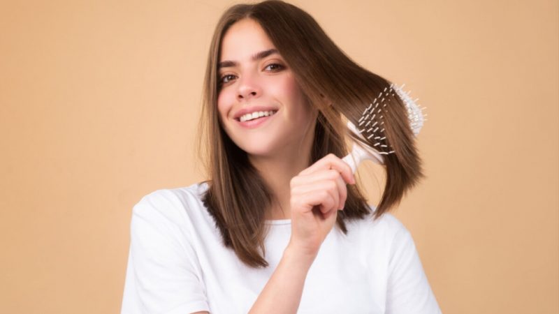 Queda de cabelo: entenda como deficiências nutricionais podem afetar os fios