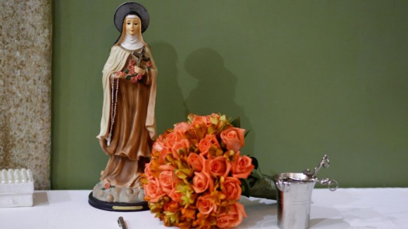 Santa Teresinha: como fazer a Novena das Rosas para alcançar uma graça