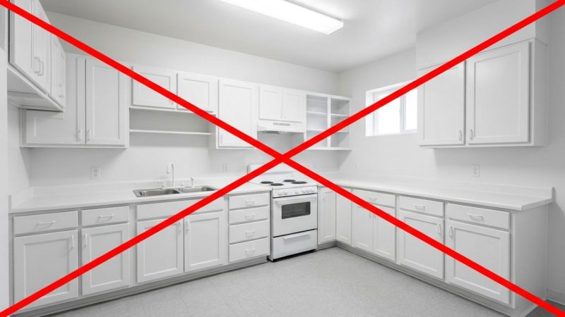 Adeus às cozinhas planejadas inteiras revestidas apenas em branco brilhante hospitalar: as tendências de armários bicolores em tons de madeira e oliva que vão dominar em 2026