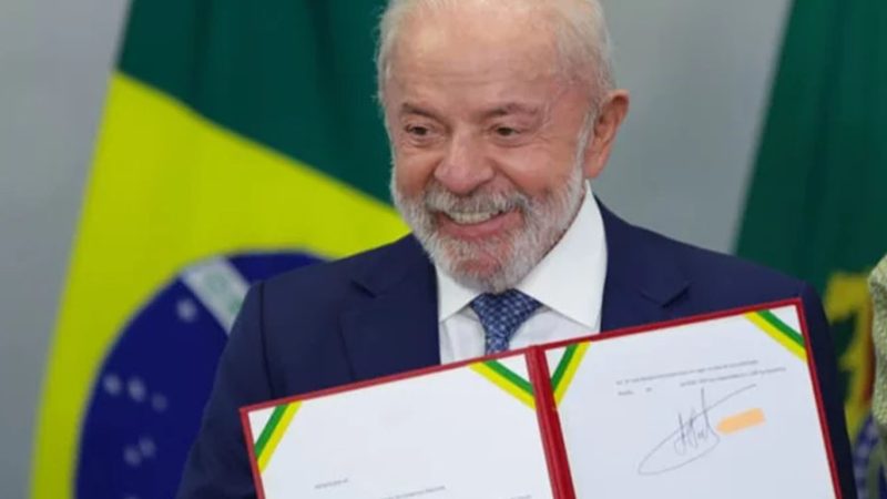 Fim da taxa das blusinhas: Governo encerra imposto de 20% em compras internacionais de até US$ 50