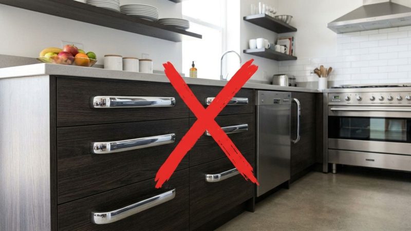 Os puxadores cromados gigantes em formato de alça estão com os dias contados: conheça os armários com sistema fecho-toque invisível que são o futuro do design
