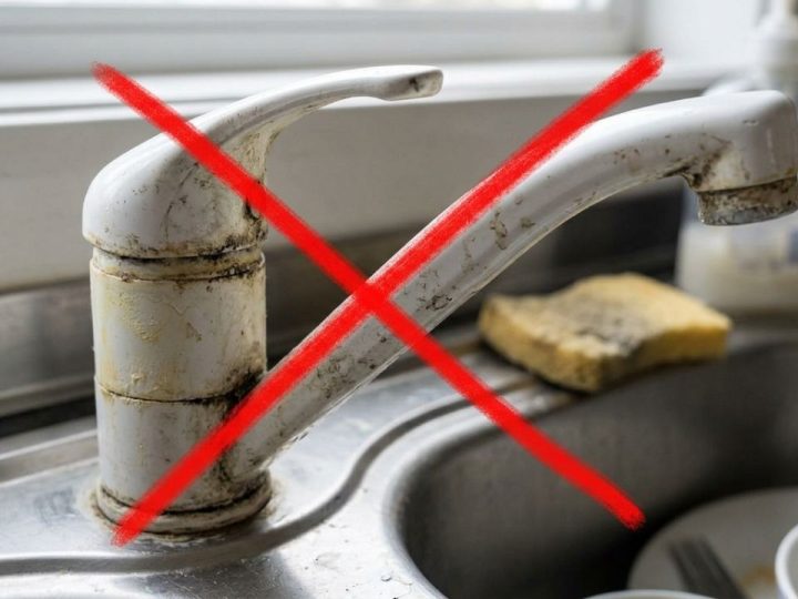 Adeus à torneira de plástico branca que encarde rápido com o tempo: a nova tendência é mais sofisticada com a torneira monocomando de metal preto fosco