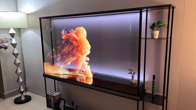 Nova tecnologia em OLED promete tornar as telas transparentes realmente úteis