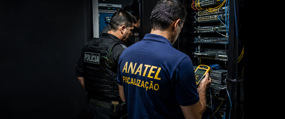 Anatel aperta o cerco contra provedores clandestinos e mira redes que operam fora da lei