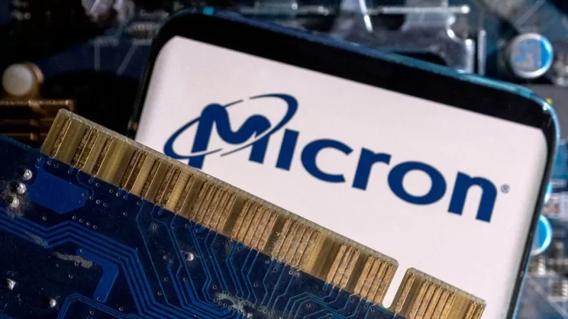 Micron faz investimento de US$ 250 milhões que agrada Trump enquanto enfrenta processo por cartel
